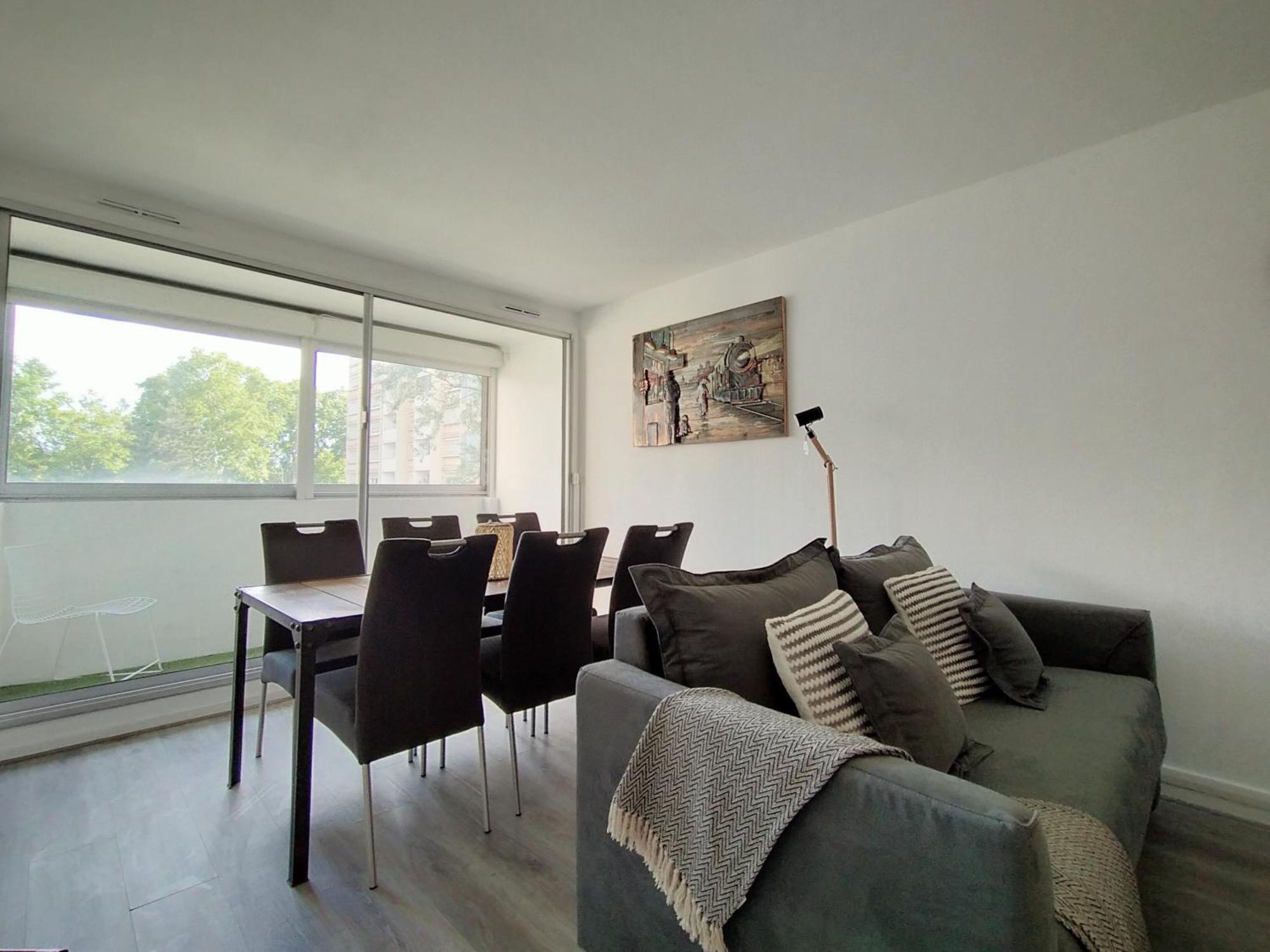 Chic And Comfortable Near Paris *